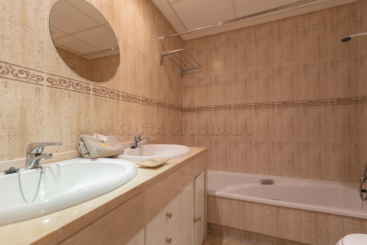 Marina Duquesa 953 Apartment Манилва Екстериор снимка